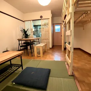  アパート シティ湯川d号室 日本